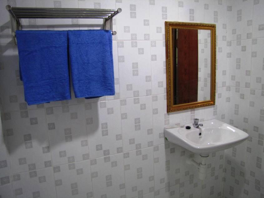 פאנגקאלפינאנג Hotel Mitra Garden חדר תמונה