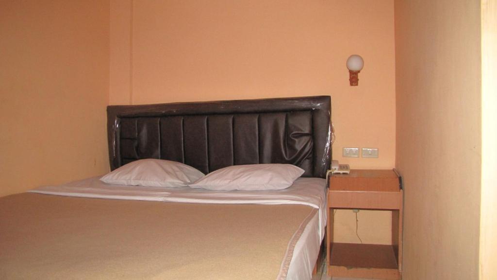 פאנגקאלפינאנג Hotel Mitra Garden חדר תמונה